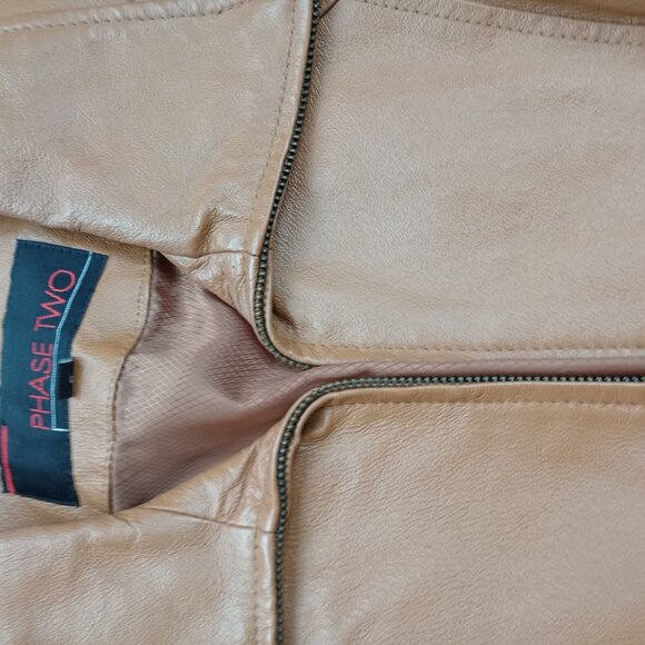 Tan Faux-Leather Jacket (Women’s S) — Chic Transitional Layer - Picture 10 of 15